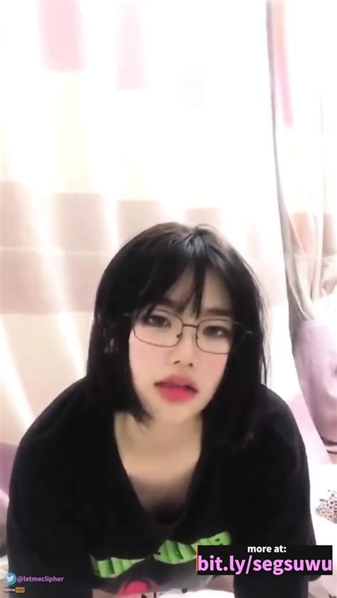 Cutie Asian Teasing Her Pussy