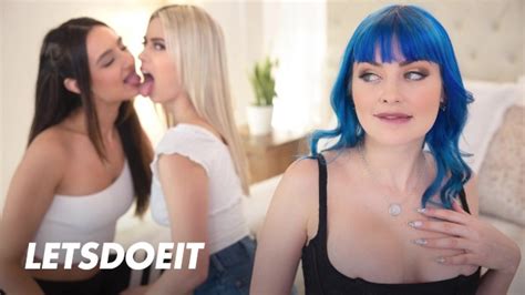 Yoga Babe Eliza Ibarra Seduces Jill Kassidy Jewelz Blu Into Lesbian Fuck A Girl Knows Xxx