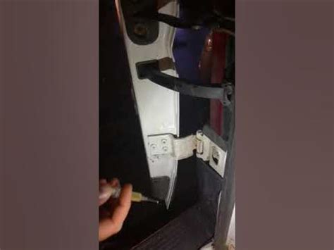 Как смазать петли задних дверей на Пежо боксер - YouTube