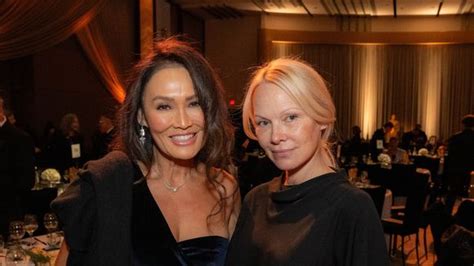 Etre Hyper Sexualis E C Est Difficile Ce Sex Symbol Des Ann Es Se Met Nu Terrafemina