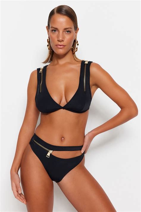Trendyolm Lla X Moeva Siyah Fermuar Detayl Bikini Alt Tbess Ba Fiyat Yorumlar