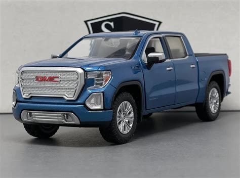 Gmc Sierra Crew Cab Motormax 124 Diecast Etsy