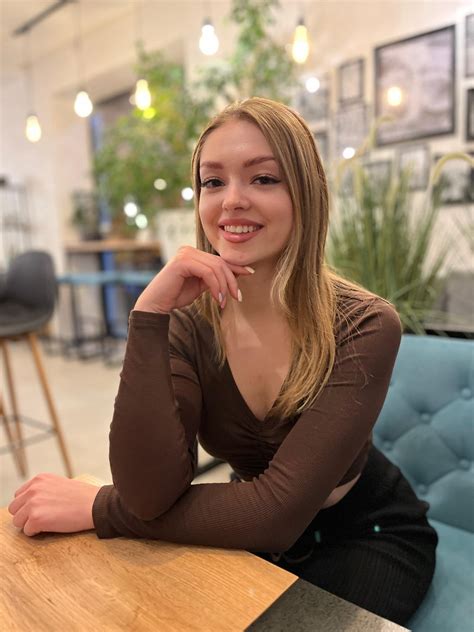 Introduce Me To Your Friends As Your Perfect Sex Trophy R Happygirls