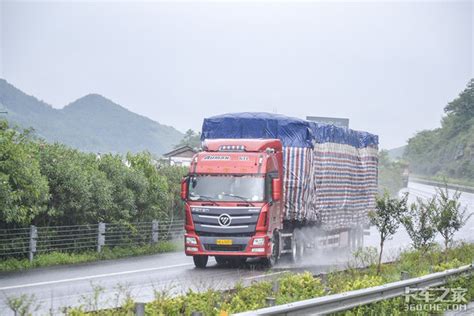 安全讲堂20：下雨路滑 开车“漂”不得 卡车之家