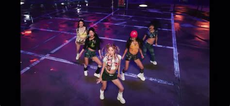 Jill On Twitter My Boob And Booty Hot Spotlight Im Twerking On The Runway