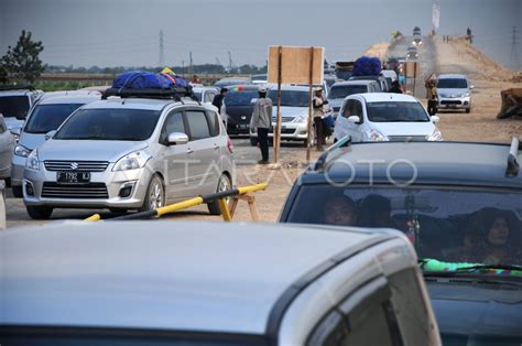 TOL PEJAGAN PEMALANG ANTARA Foto