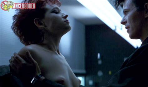 Naked Ann Magnuson In The Hunger