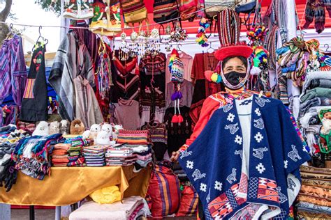 Artesanos De Ollantaytambo Exponen Sus Trabajos En Barranco Noticias