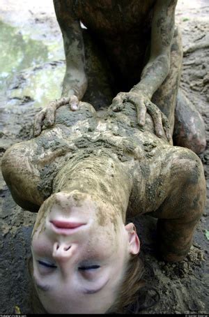 Bodacious Photo Session Of Nude Guy And A Girl In Mud XXX Dessert