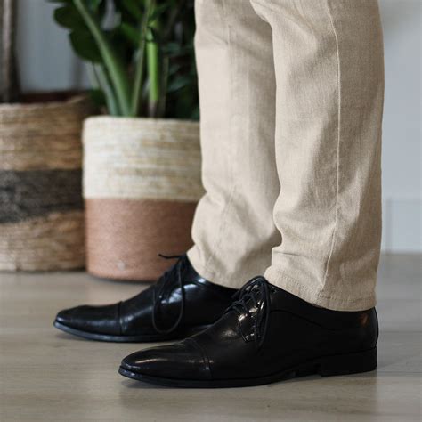 What Color Shoes To Wear With Khaki Pants