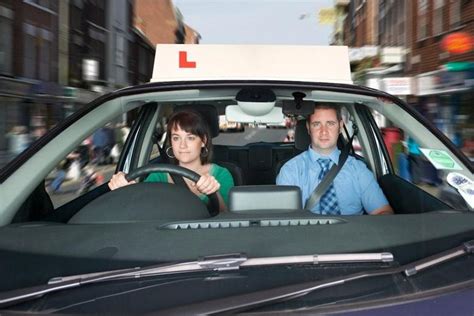 foto tak sembarangan  spesifikasi mobil  belajar mengemudi