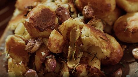 Crispy Roast Potatoes | YesChef