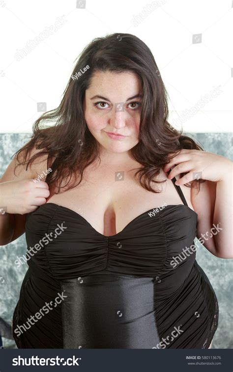 Photo De Stock Plus Size Bbw Brunette Woman Posing Shutterstock
