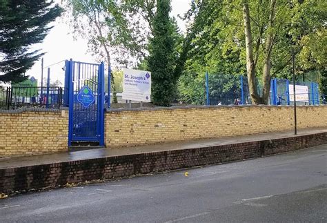 St Josephs Islington Opening Times Contacts School In London