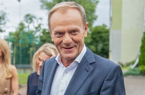 Brexit Donald Tusk Pokazał Tajemniczy List I Wyhaftowaną Gwiazdę „nie