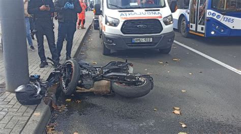 Foto Un Nou Accident Cu Pieton Pe Strada Ion Creang A Fost Lovit De