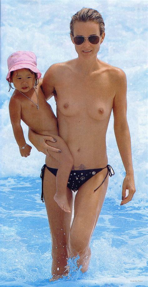 Naked Laeticia Hallyday Added By Momusicman