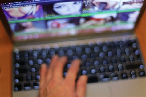 Notorious RBG Gets Glitzified In On The Basis Of Sex Truthdig Gnosis Unveiled