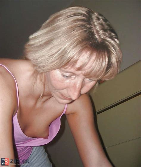 Mature Downblouse ZB Porn