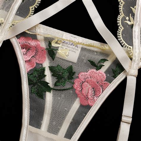 Floral Embroidery Lace Lingerie Piece Set Sexy Underwear Women Bra And Pantie Corset Garters