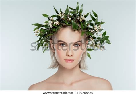 Naked Blonde Girl Floral Wreath Isolated Foto De Stock 1140268370 Shutterstock