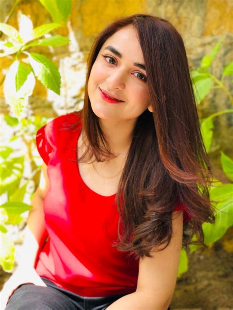 yumna zaidi height age boyfriend family biography