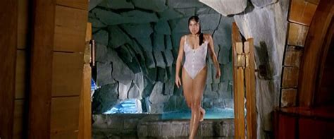 Nude Video Celebs Corinne Clery Nude Gianina Facio Sexy Vacanze Di Natale