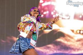 Flo Milli Flaunts Her Sexy Tits At Coachella Valley Music And Arts Festival Aznude