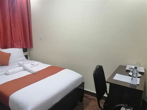 Claire De Lune Moonlight Hotel Prices And Reviews Nakuru Kenya