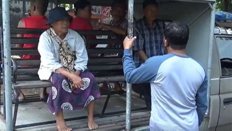 Pengamen Dan Pengemis Di Ponorogo Ditertibkan Petugas Satpol Pp Saat Cfd