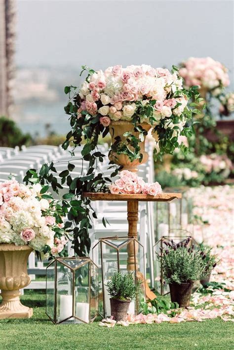 Pin By El Dunfield Photography On Wedding Vibes Beach Wedding Flowers