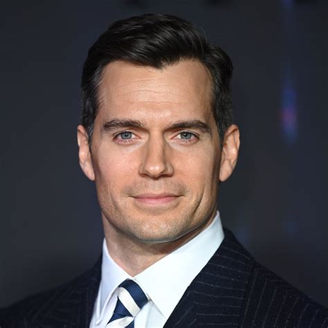 Henry Cavill ️ Biografía resumida y corta