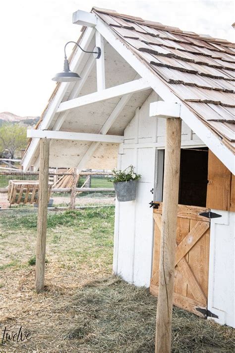 Simple And Stylish Goat House Design Goat House Backyard Farming