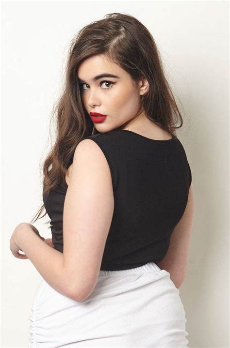 Новая звезда в моде plus-size Барби Феррейра