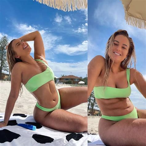 7 Hot Sexy Cara Garcia Bikini Pics