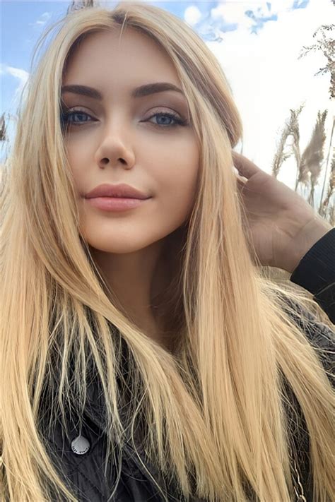 Beautiful Yana 30 Y O From Odessa With Blonde Hair ID 607463 LadaDate