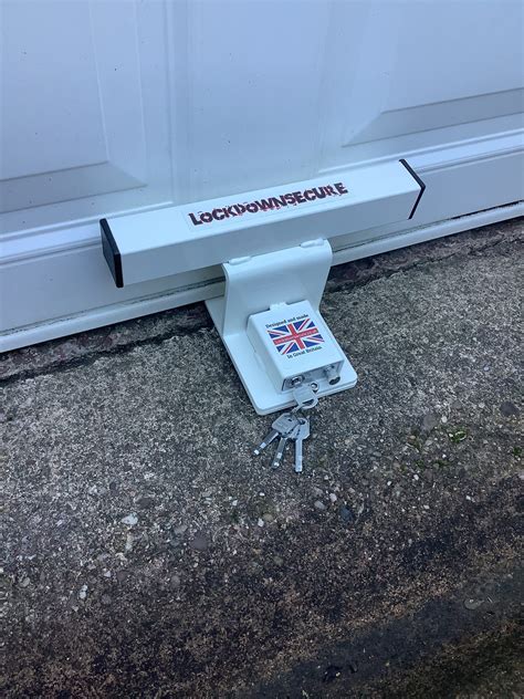 Garage door security lock HLS - Lockdown Campervan Pedal Clamps and locks