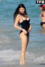 Kelly Piquet Sexy Seen Flaunting Her Hot Body At The Beach In Miami Aznude