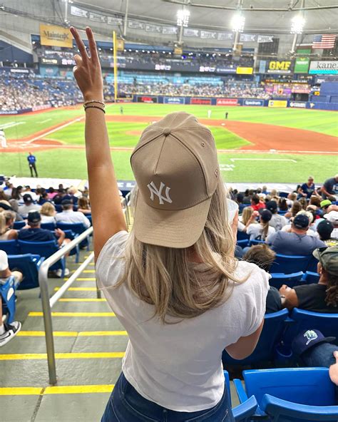 𝐂𝐚𝐢𝐭𝐥𝐢𝐧 𝐋𝐨𝐜𝐤𝐞𝐫𝐛𝐢𝐞 | Sorry, not sorry 😉 He raised me a Yankee! | Instagram