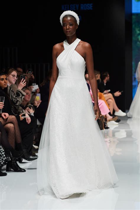 Insiders explain how kelsey kand rose to fame so quickly 4