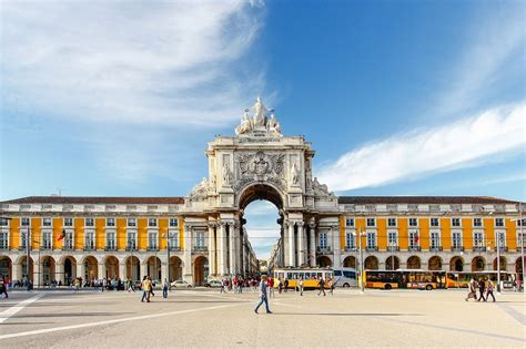 iconic buildings  places  lisbon discover   famous