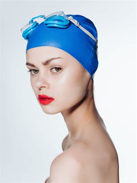 Athletic Woman Naked Shoulders Workout Emotions Swimming Stock Image Image Of Caucasian