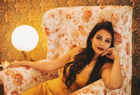 Megha Gupta Hot Photoshoot TeluguBulletin