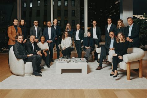 lvmh net worth 2025
