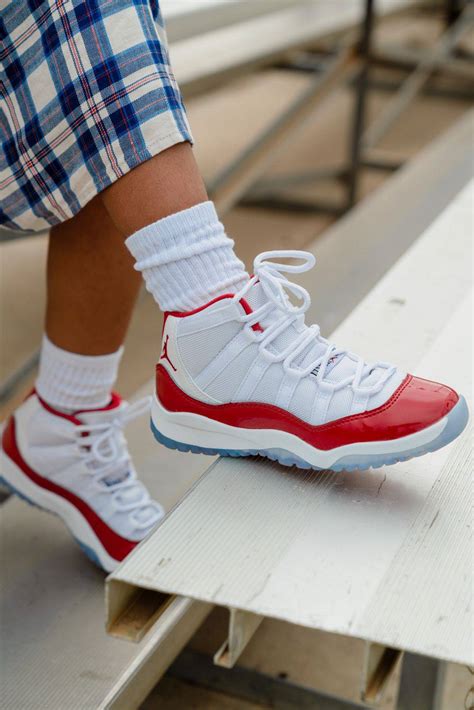 最高の Nike Air Jordan 11 Retro Cherry Kids