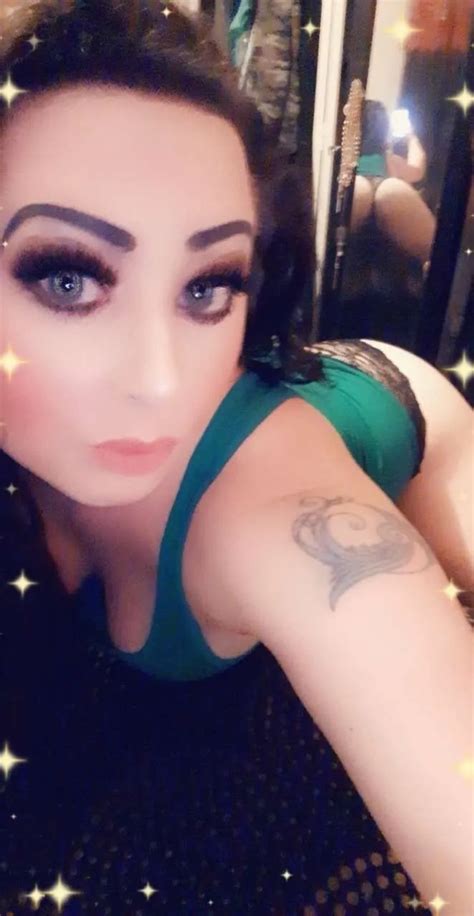 HOT Horny Milf 2 Pics XHamster