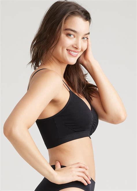 V Neck Seamless Bralette In Black Yummie