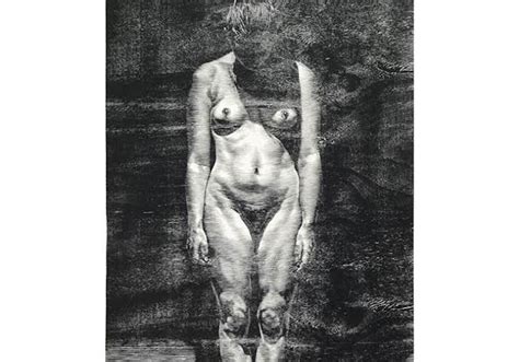 What Getting Naked For Strangers Teaches You About Yourself