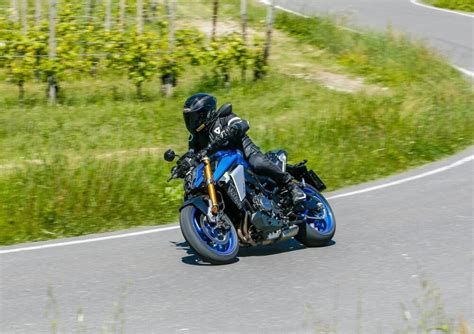 Prova Suzuki Gsx S Naked Aggression Prove Moto It
