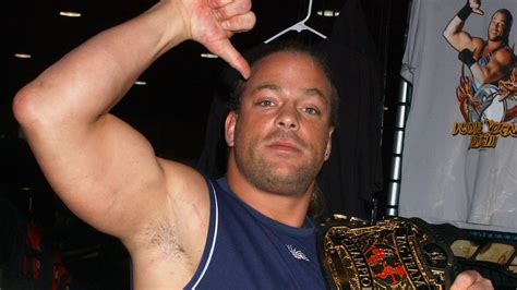 El miembro del Salón de la Fama de la WWE Rob Van Dam habla sobre la